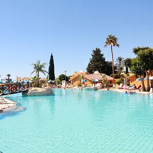 Апарт-отель Makronisos Village ***